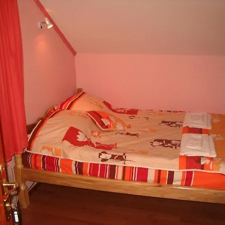 Konukevi Sobe Tron Palić