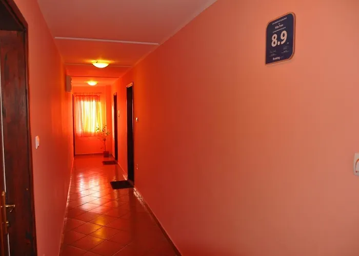 Sobe Tron 게스트하우스 *